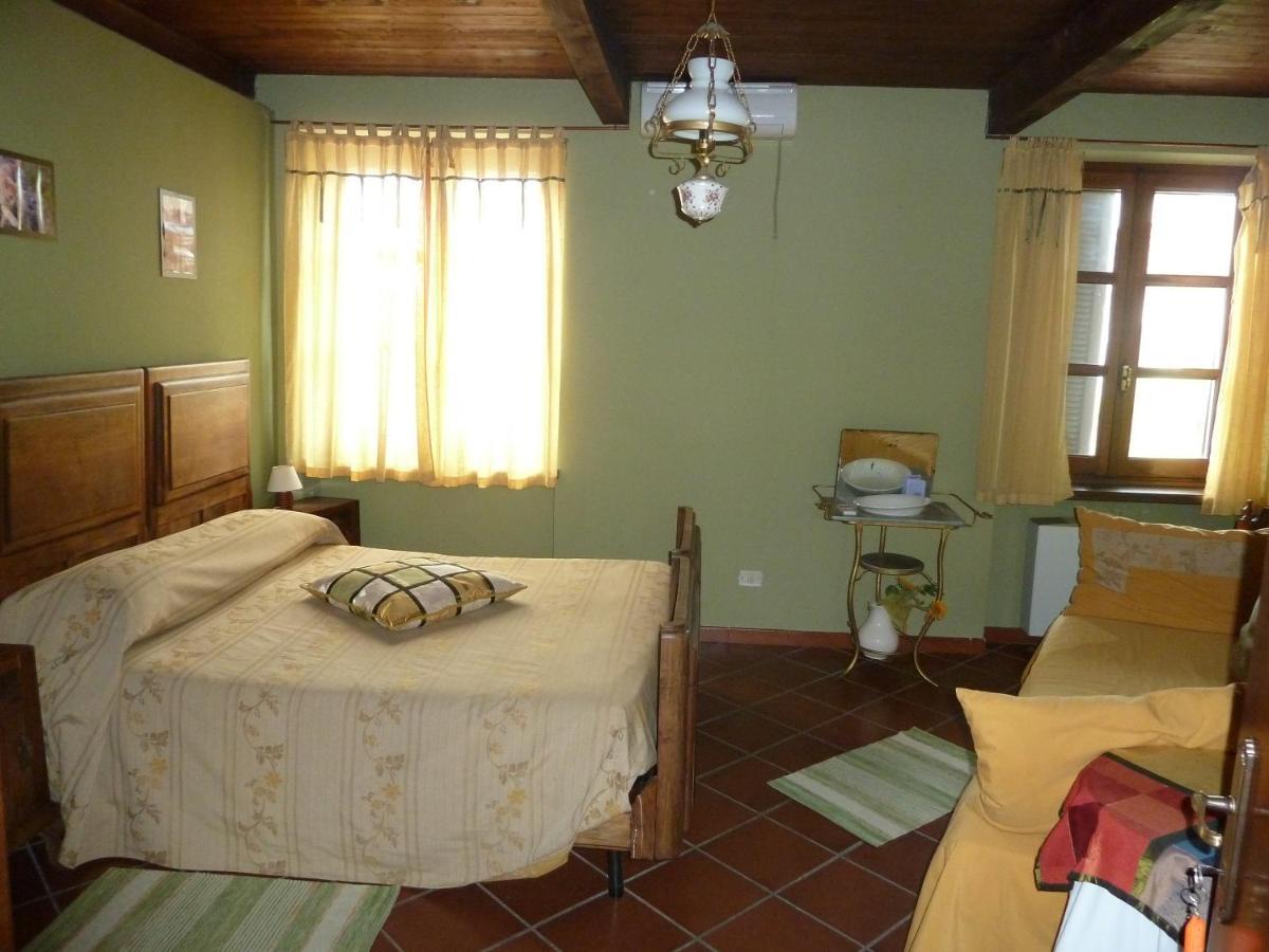 Agriturismo San Martino Castiglione Tinella Δωμάτιο φωτογραφία